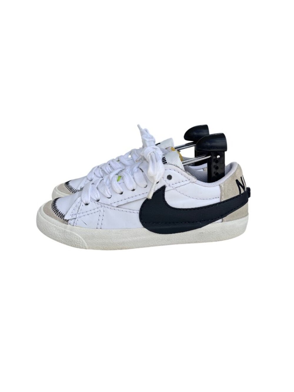 Nike Blazer Low 77 Jumbo White & Black Sneakers Womens Size 8 Retro Style Shoes